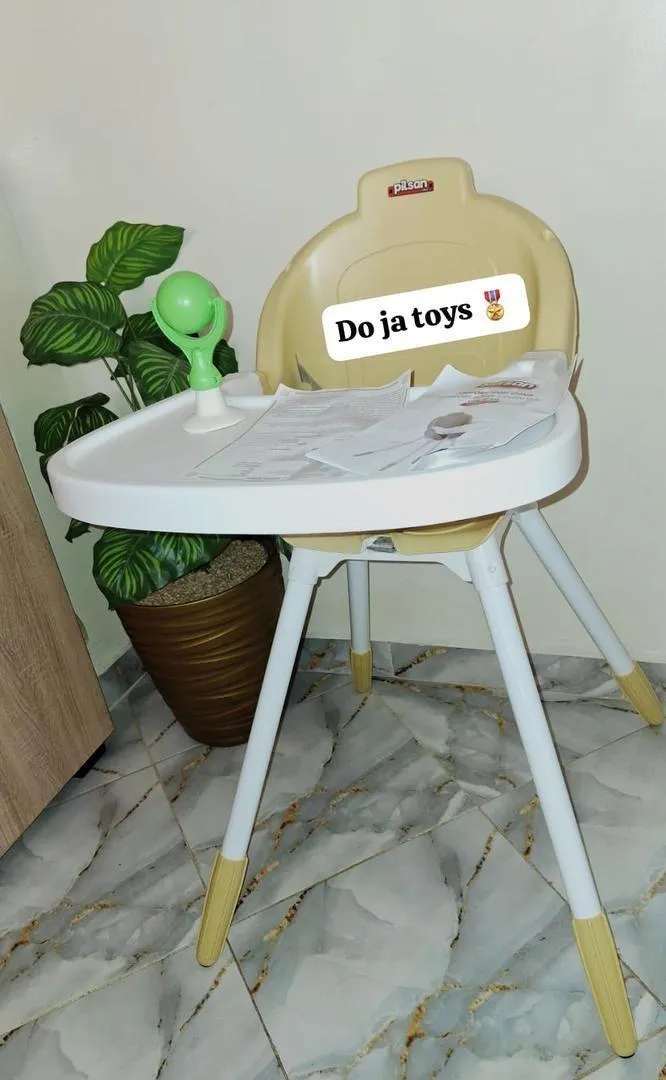 Chaise haute pour bébé