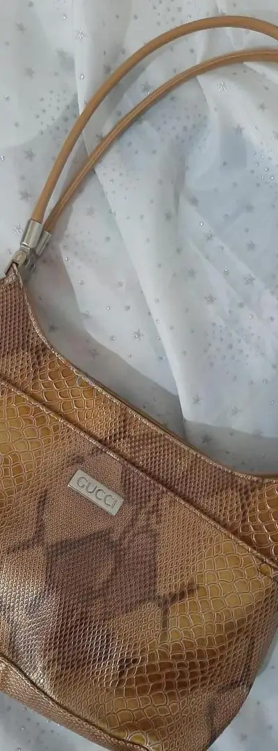 Sac élégant à carreaux