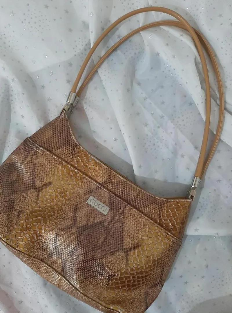 Sac élégant à carreaux