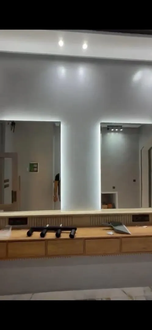 2 miroirs avec LED