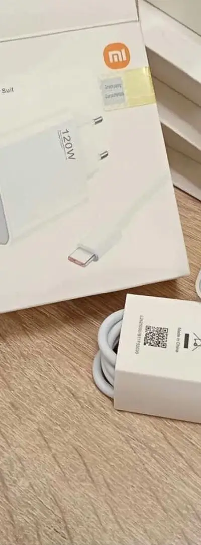 Chargeur Xiaomi original 120W charge rapide.