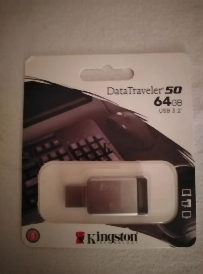 Clé USB 64GB Kingston DataTraveler 50 en aluminium