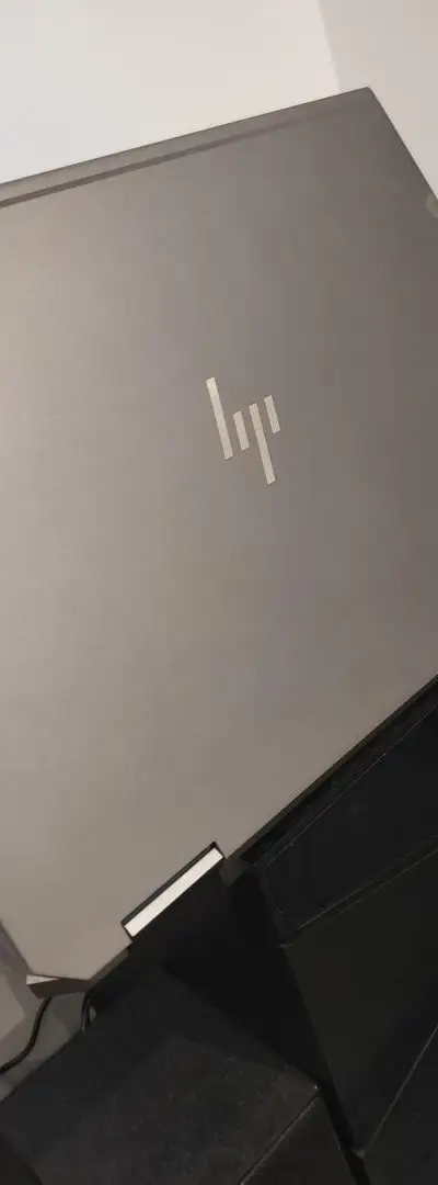 HP ZBook x360 i7 8ème Gén 16/512 2 cartes graphiques