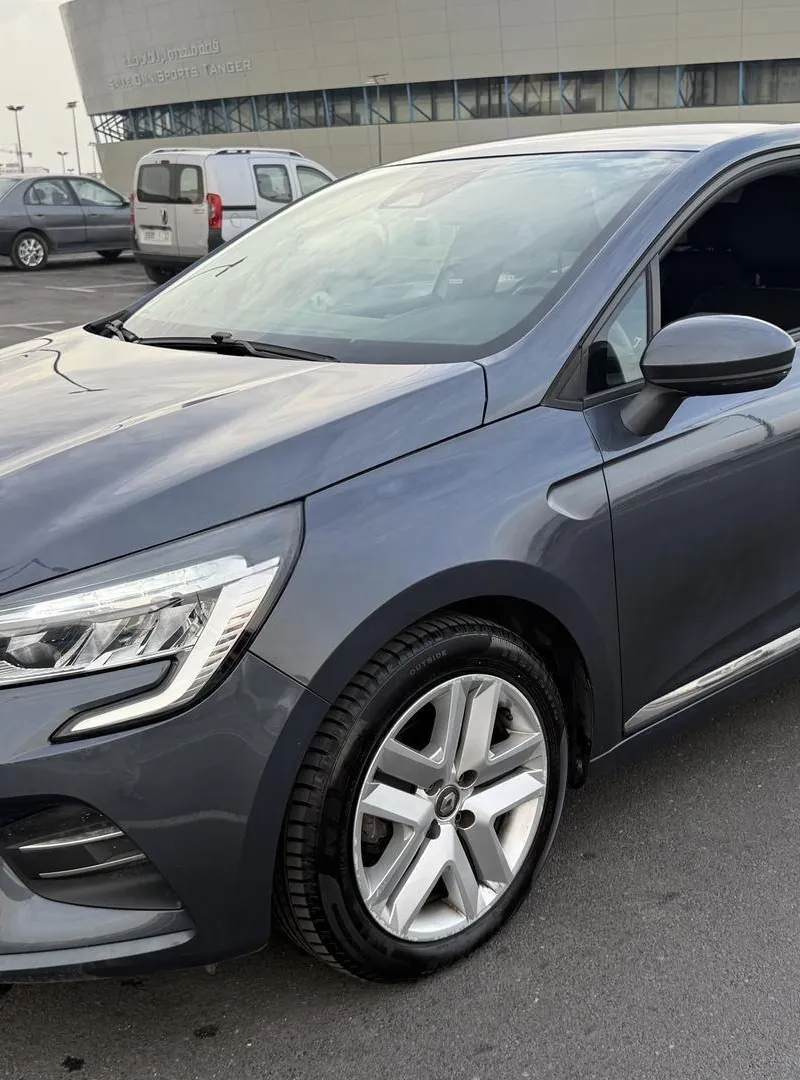 Clio 5 1.5 dci année 2020 dédouanée 2024 69000km