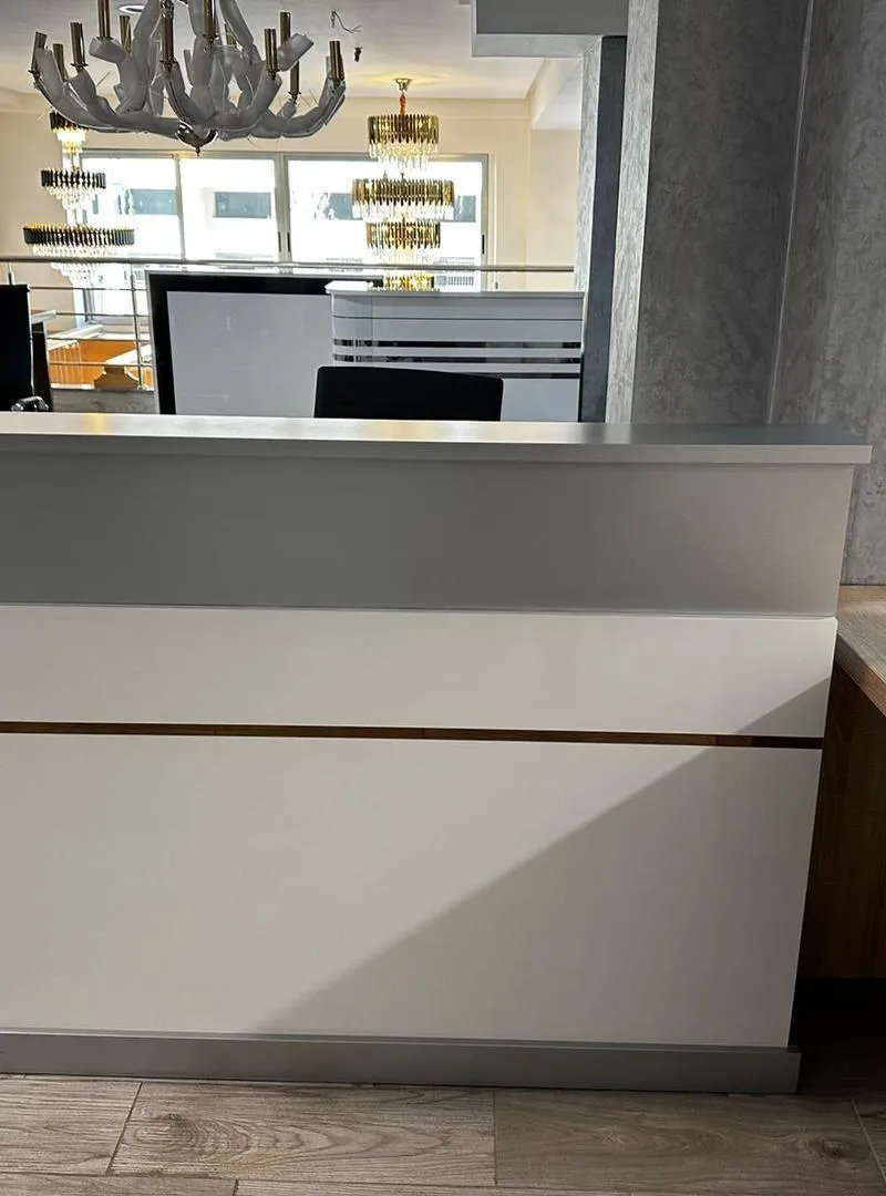 Comptoir d'accueil espace réception