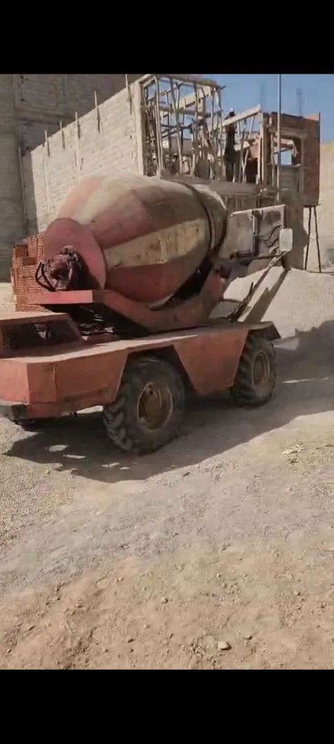 Bétonnière auto