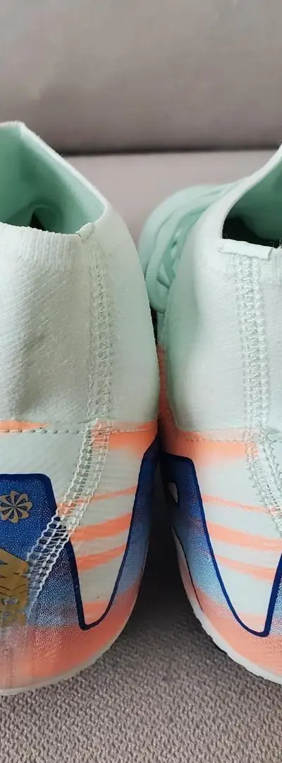 Zoom Superfly 10 Academy AG