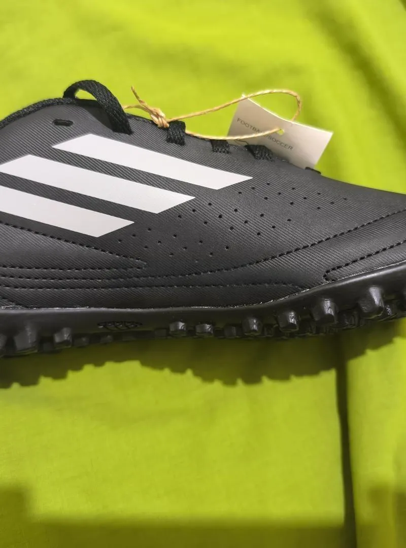 Chaussures Adidas Deportivo football 41,5