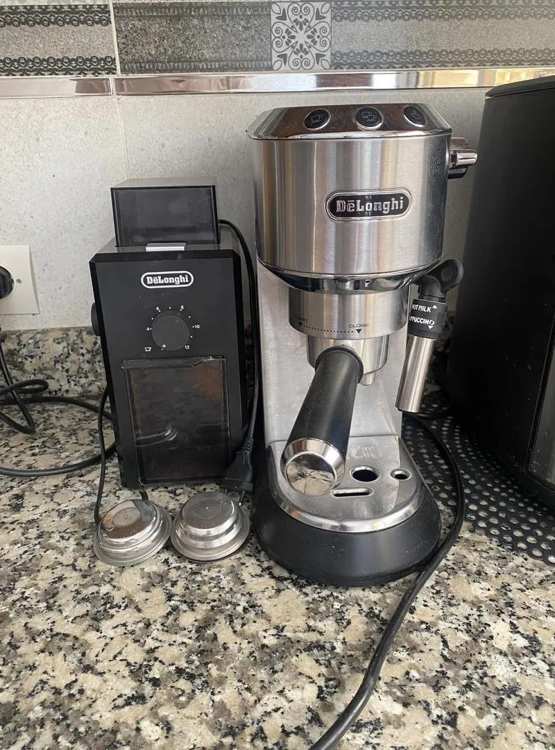 Machine à café Delonghi
