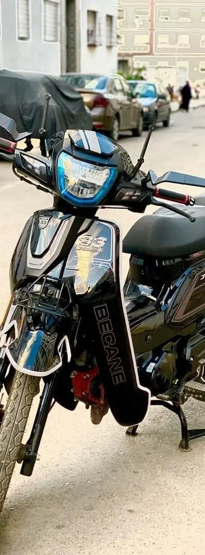 Moto 3 mois, moteur 140, modèle 2026