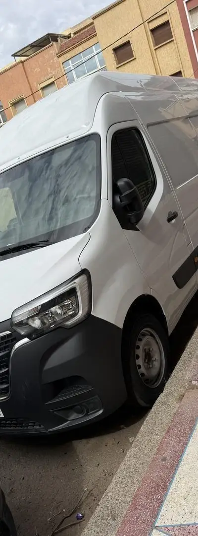 Renault Master modèle 2024, 50 mille kilomètres