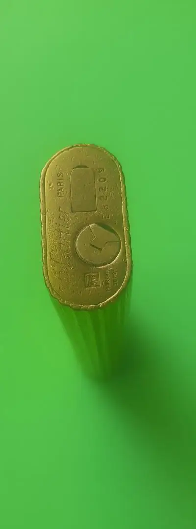 Briquet de luxe Cartier Oval d'origine.