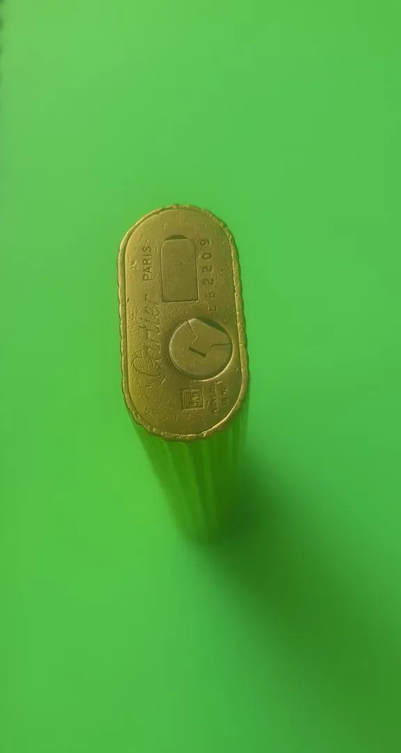 Briquet de luxe Cartier Oval d'origine.