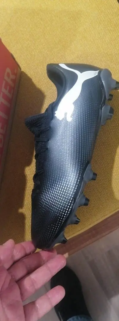 Chaussures Puma Future noires 0 match joué taille 39