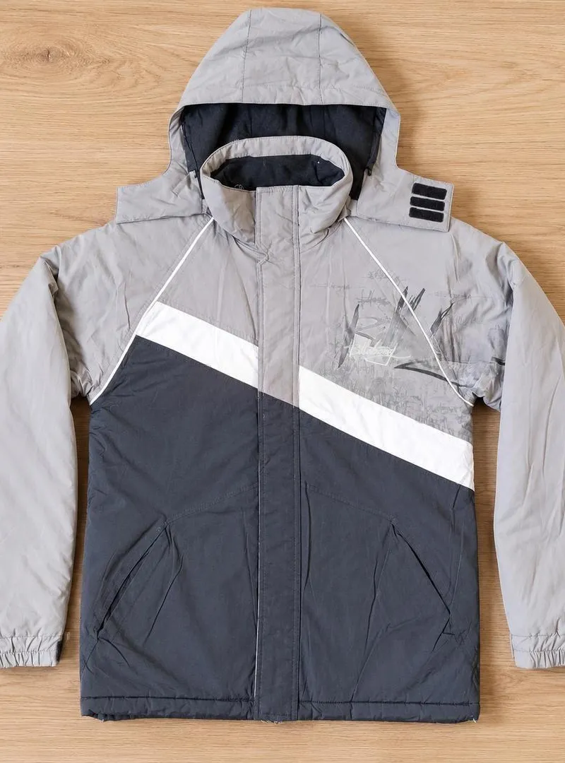 Veste d'occasion authentique en excellent état à vendre