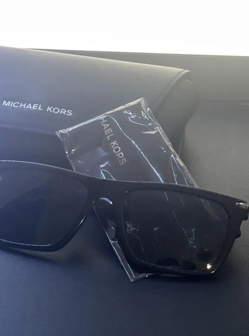 Lunettes de soleil Michael Kors – Originales