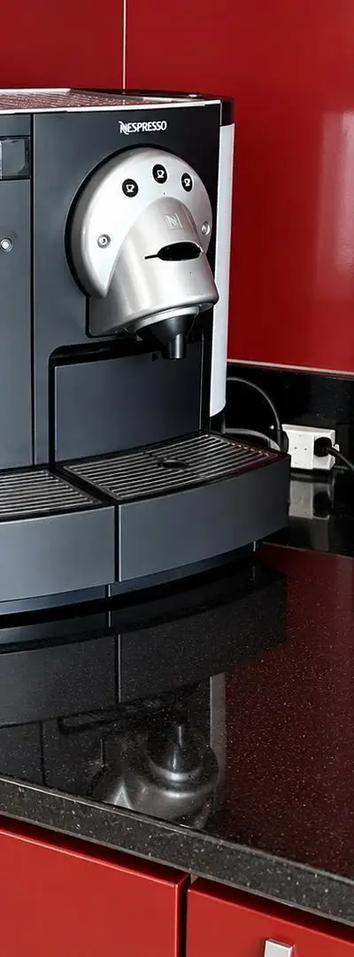 Machine Nespresso professionnelle et moulin à café