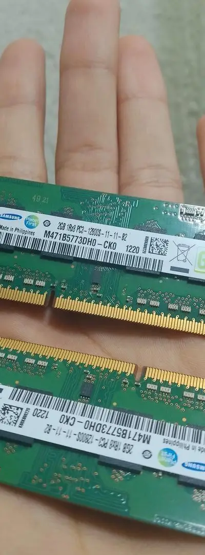RAM DDR3 2Go x2 Samsung originale pour ordinateur portable