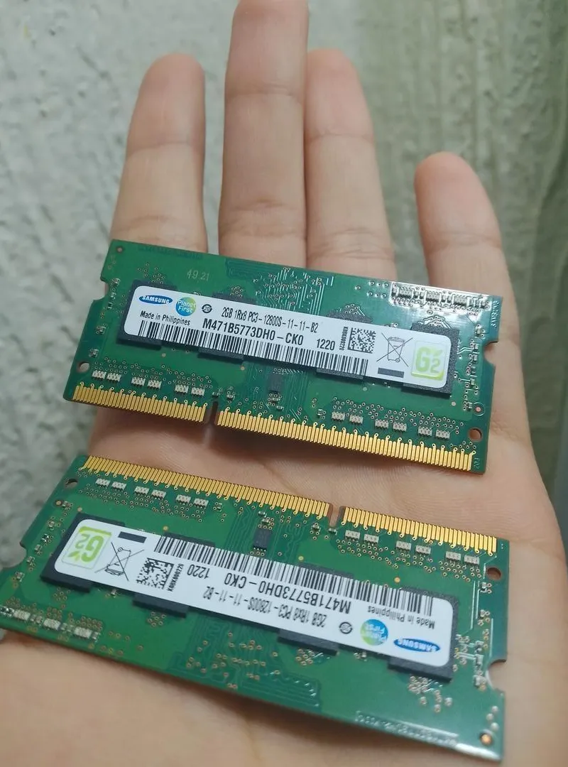 RAM DDR3 2Go x2 Samsung originale pour ordinateur portable