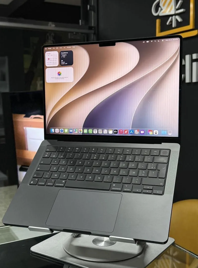 MacBook Pro 14 M4 Max 2024 