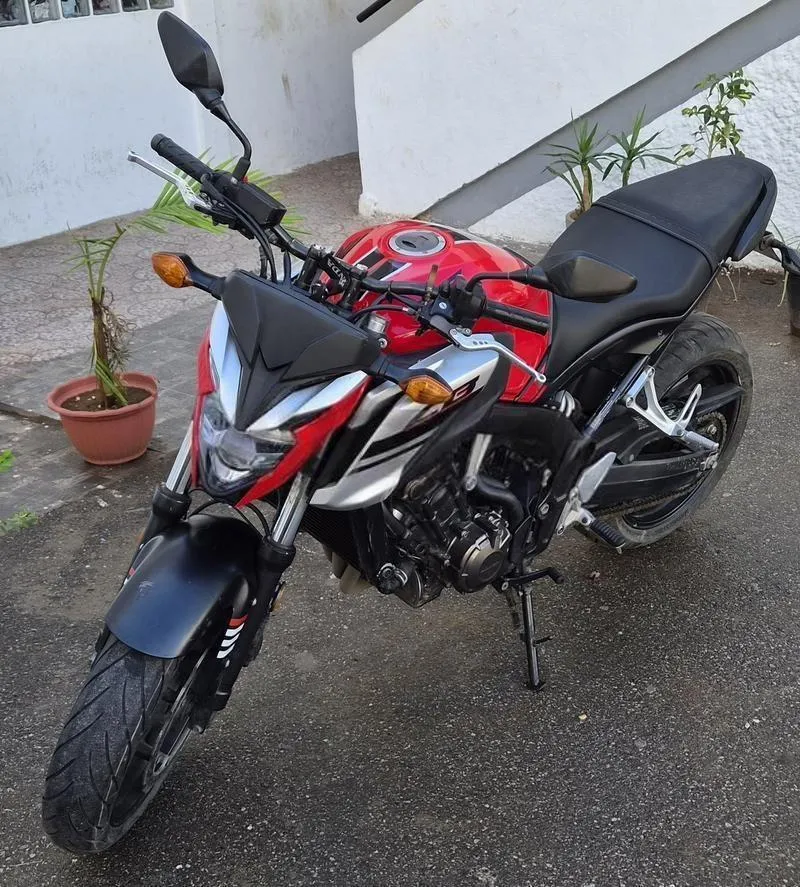 Moto Honda CB650F