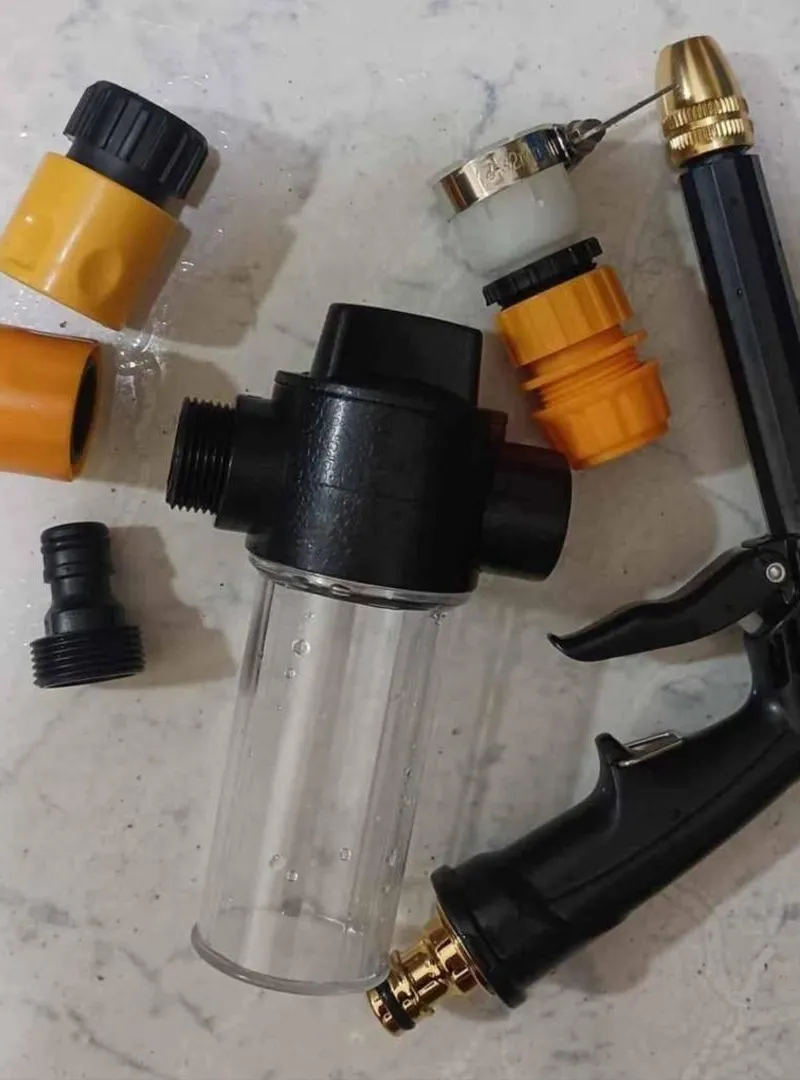Pompe manuelle avec pistolet puissante et pratique