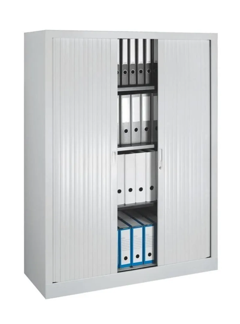 Armoire avec étagères réglables