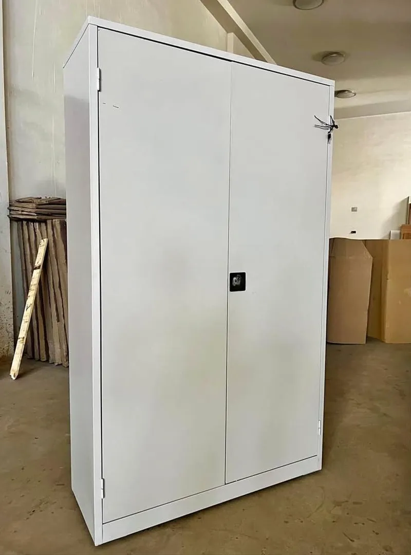 fabrication armoire métal porte battante khizana