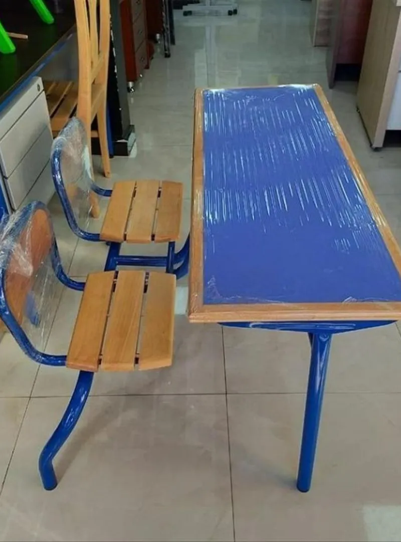 Table pupitre sur commande