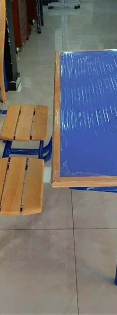 Table pupitre sur commande