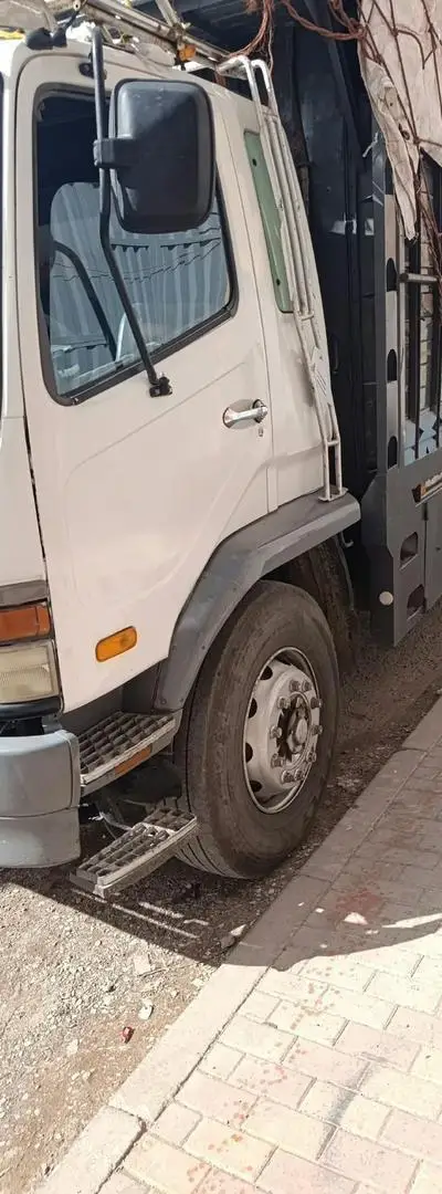 Camion Mitsubishi grande taille - Excellent état et original