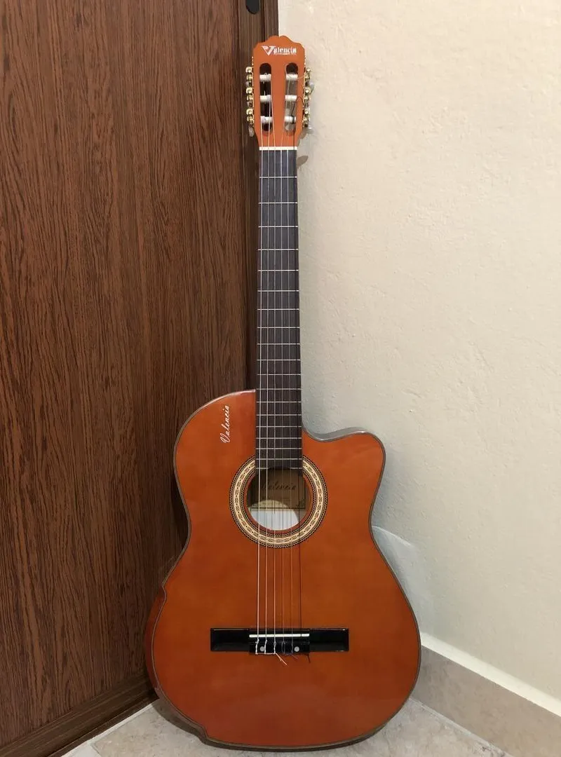 Guitare Valencia