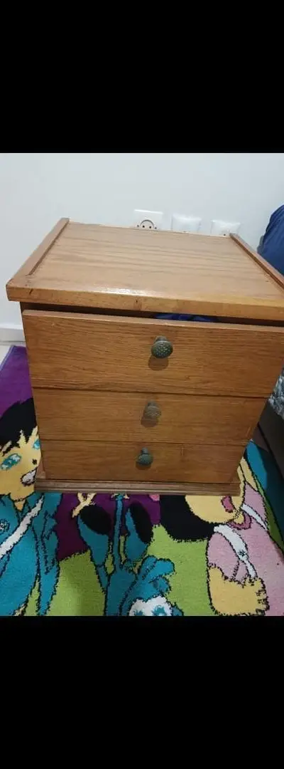 Lit Bureau et table de nuit