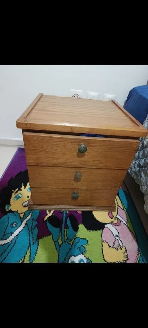 Lit Bureau et table de nuit