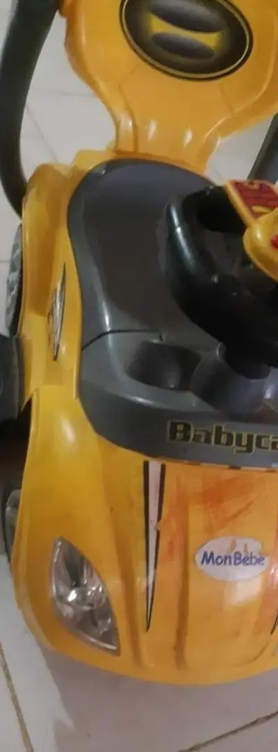 Bébé car . .