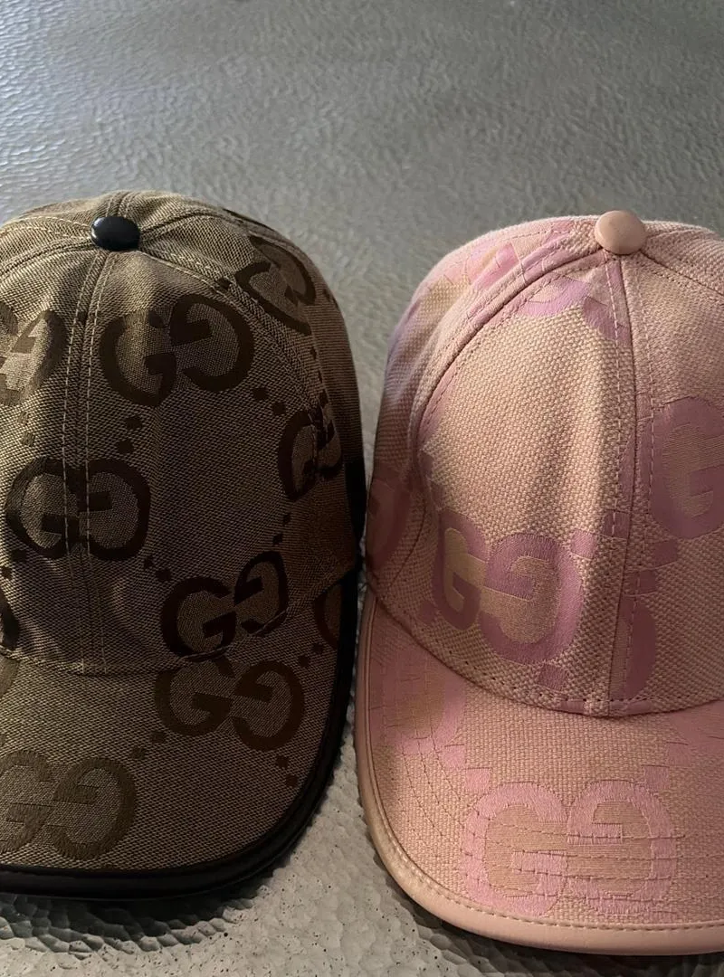 Casquette Gucci rose/marron, 50dh /1