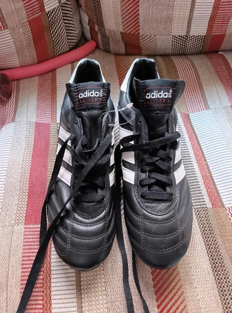 Chaussure Adidas Kaiser 5