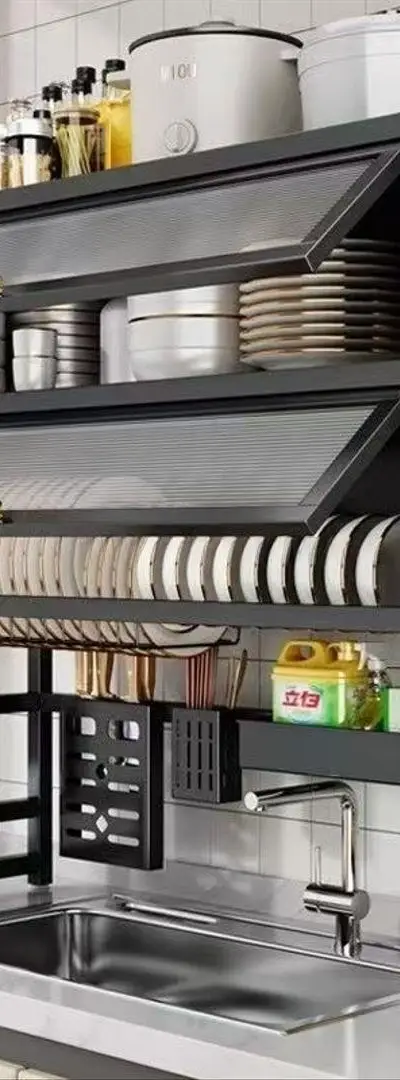 Organisateur d'assiettes moderne et pratique pour la cuisine.