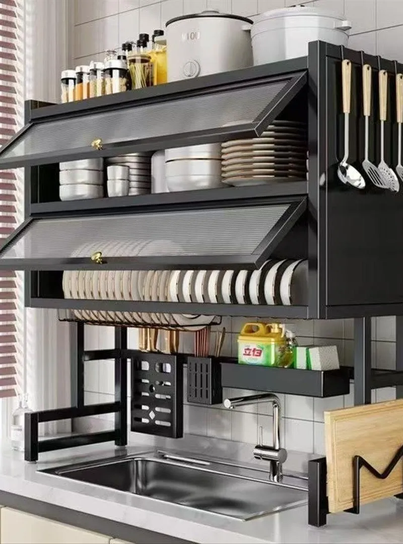 Organisateur d'assiettes moderne et pratique pour la cuisine.