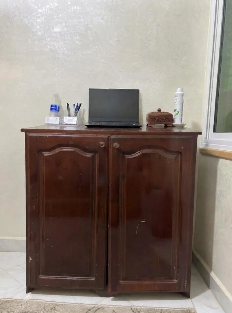 Meuble de rangement bas en bois
