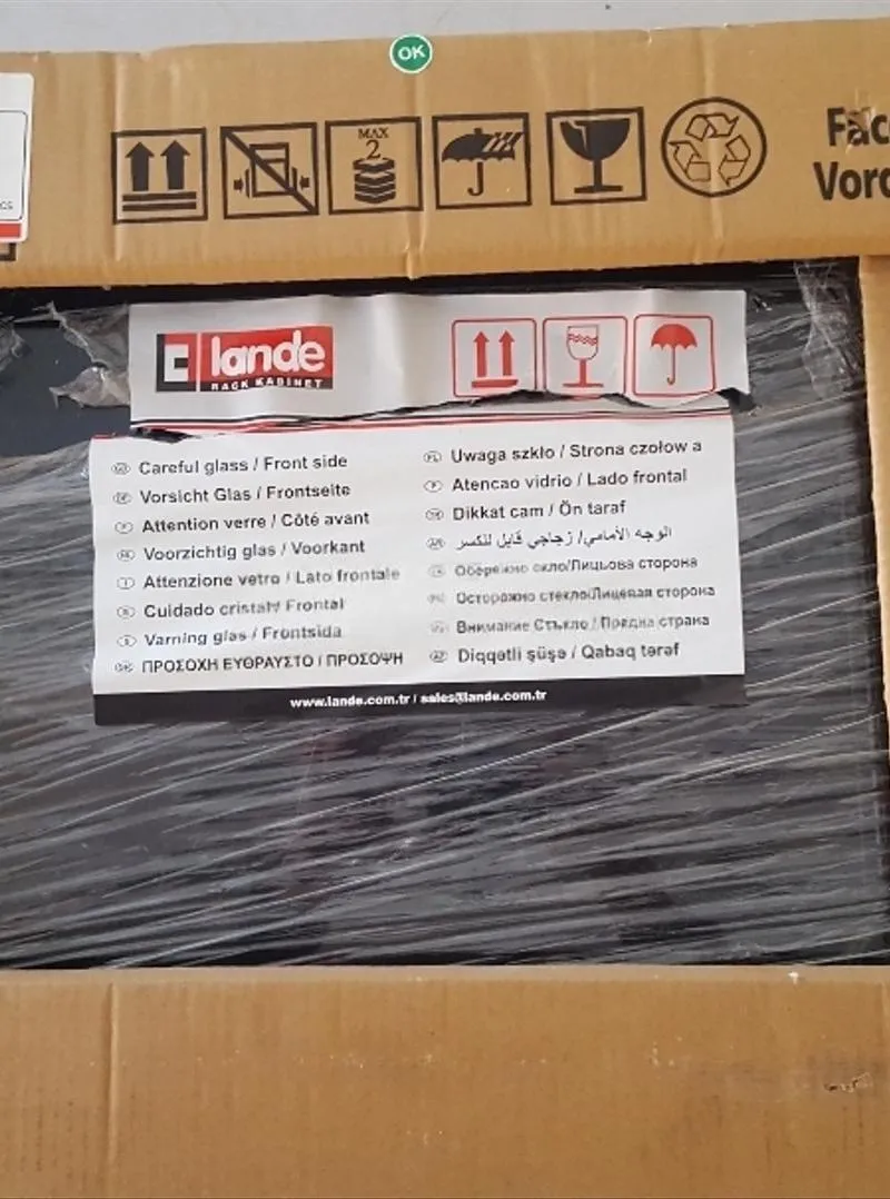 Armoire réseau LANDE 9U neuve avec emballage