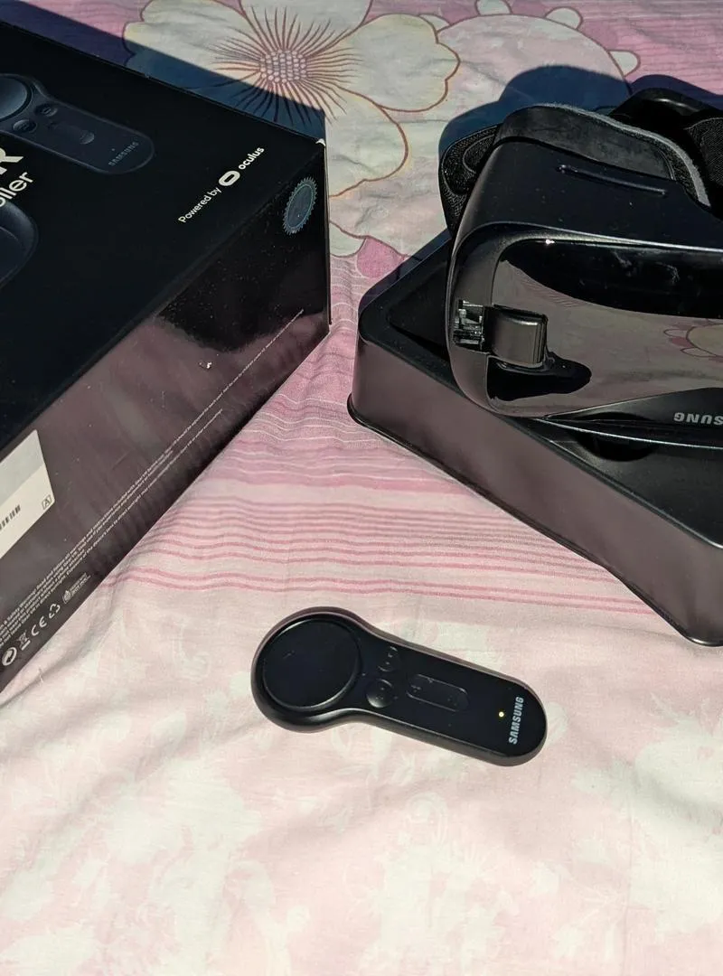 VR Samsung Gear VR avec Manette Originale