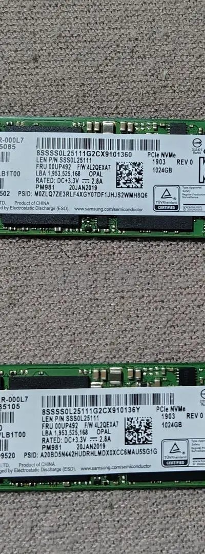2 disques durs SSD NVMe 1T Samsung