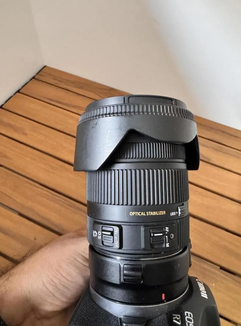 Objectif Sigma 17-50mm f/2.8