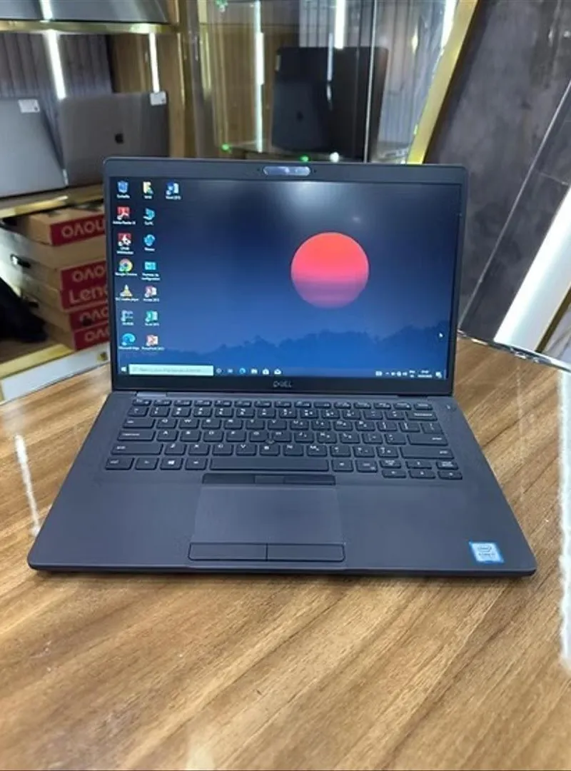 DELL Latitude 5400 - Intel Core i7 8ème génération