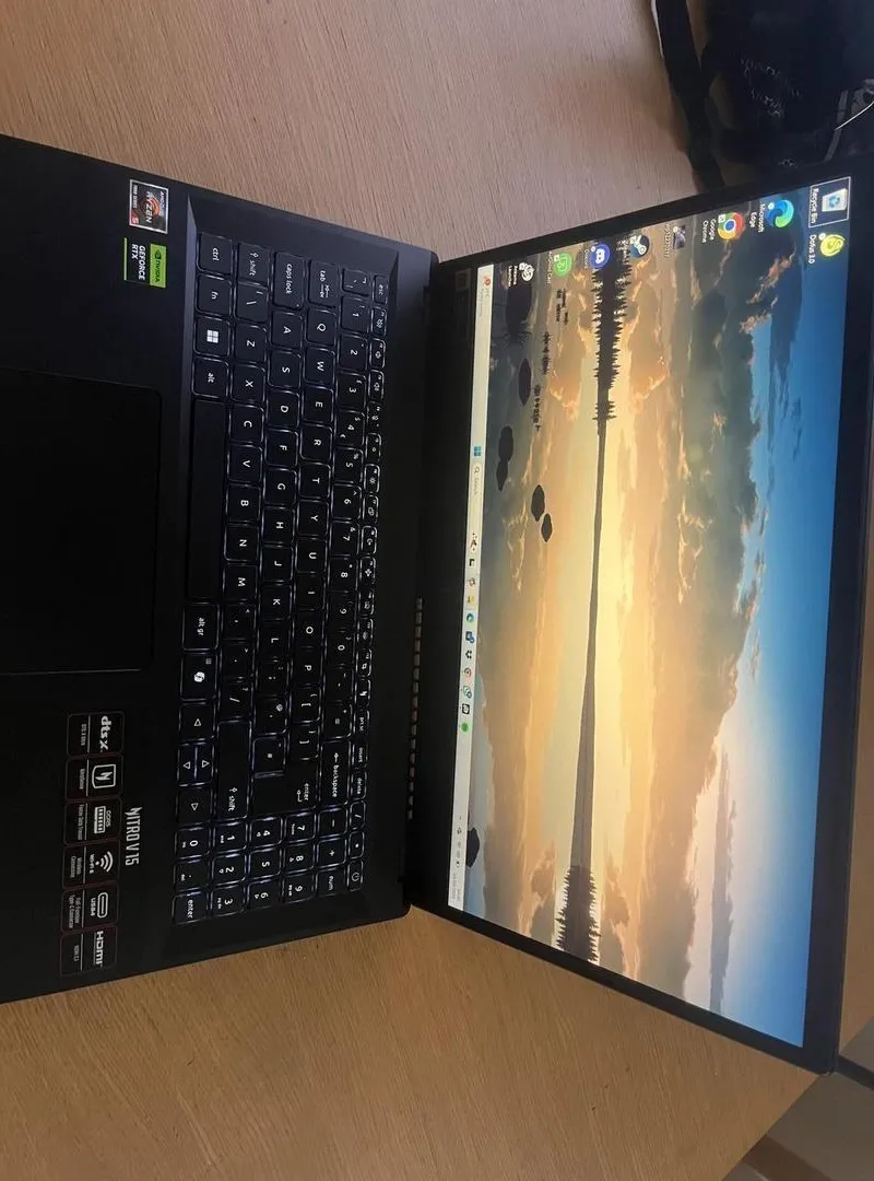Ordinateur portable gaming Acer Nitro V15