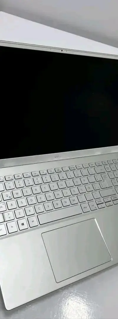 PC Dell i7 11ème génération (vide) lire ci-dessous