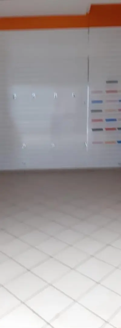 Magasin NEUF à louer 17m² avec soupente