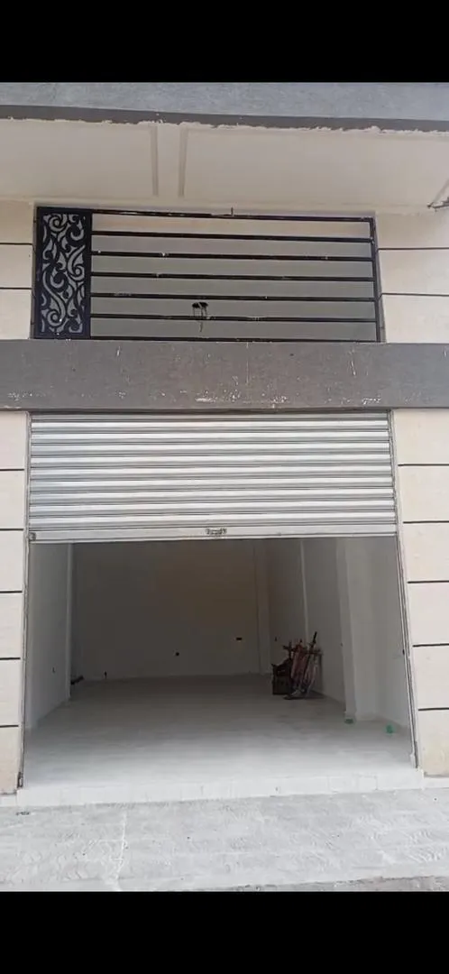 Garage local commercial à vendre dans le quartier Alliance