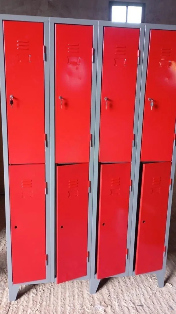 Vestiaire métallique pour salle de sport